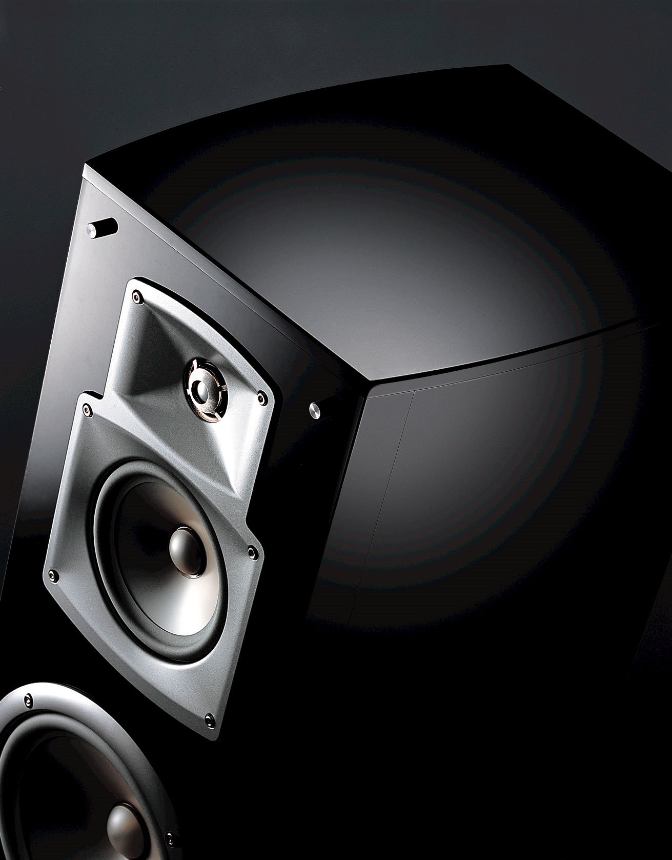 Yamaha NS-777